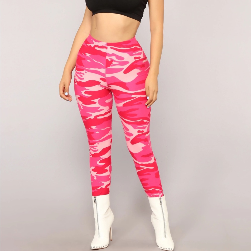 Fashion Nova Pink Basic Camouflage Leggings - Picture 7 of 7